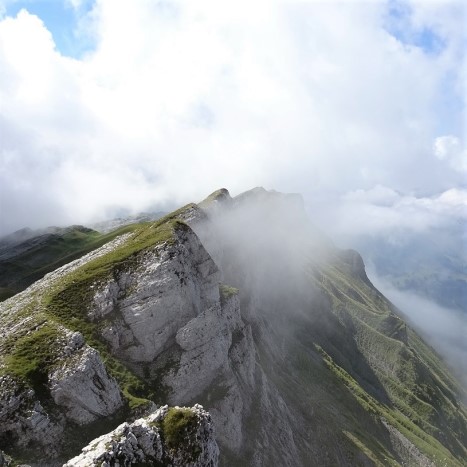 Weitblick über den Hengst, der höchsten Spitze der Schrattenfluh