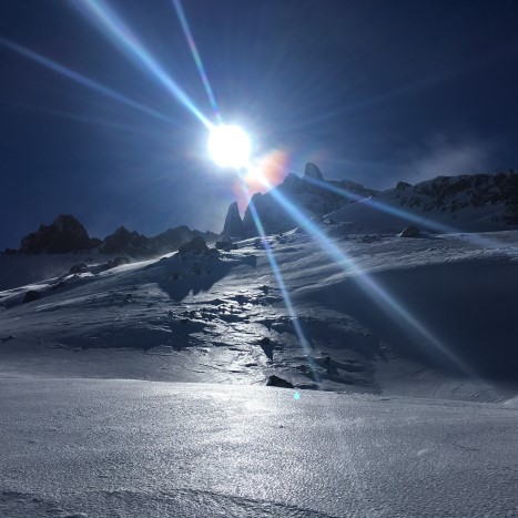 Das Werk der kalten Nacht am Tag danach im Sonnenschein