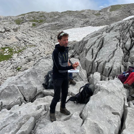 Die Freude des Wanderleiters beim Erzählen einer Sage