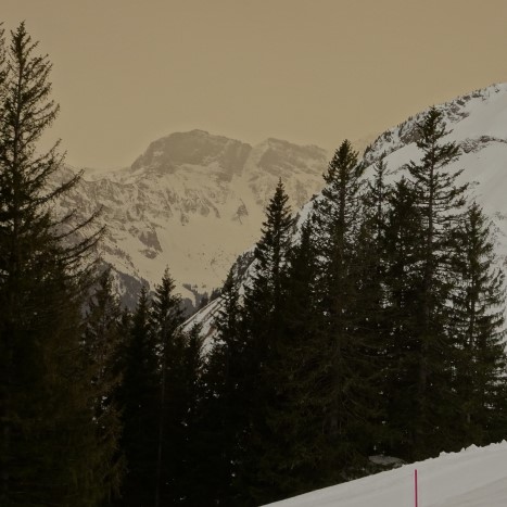 Sahara-Sand in der Luft, Schnee unter den Füssen