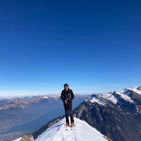 Ein zufriedener Wanderleiter