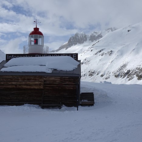 zurück auf dem belebten Oberalppass